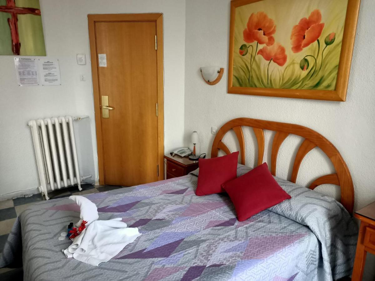 Hostal Continental Madryt Zewnętrze zdjęcie
