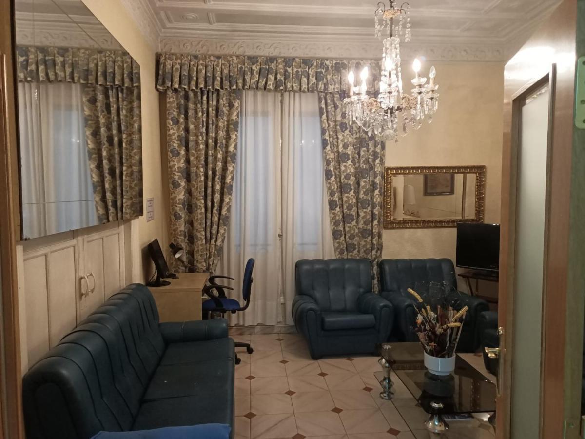 Hostal Continental Madryt Zewnętrze zdjęcie