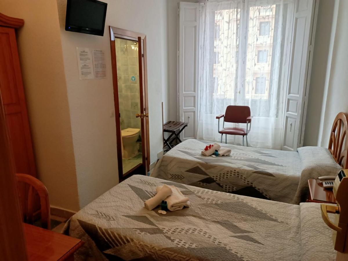 Hostal Continental Madryt Zewnętrze zdjęcie